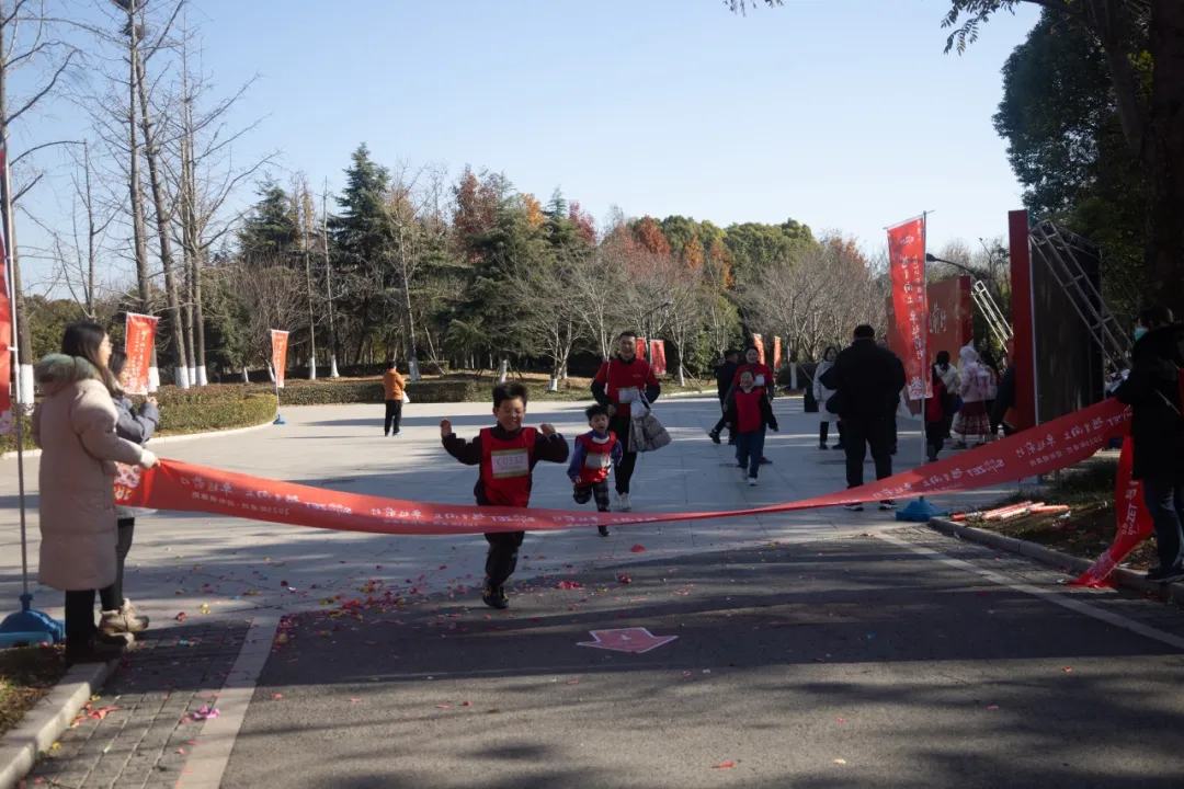 回望2024 启航2025 | 满堂彩股份2025年度战略年会顺遂召开